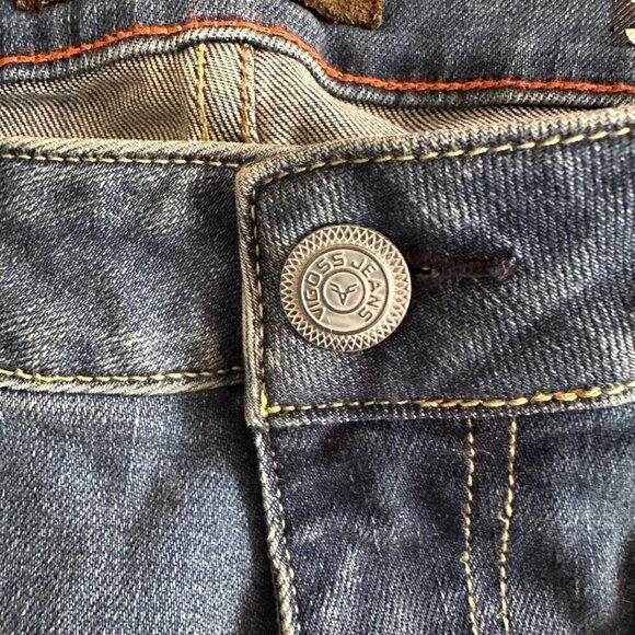 Vigoss Lightly Distressed Jeans - Picture 6 of 7